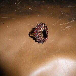 Vintage Antique 585 (14K Gold) Women's Cocktail Ring w/ Large Garnets Cluster